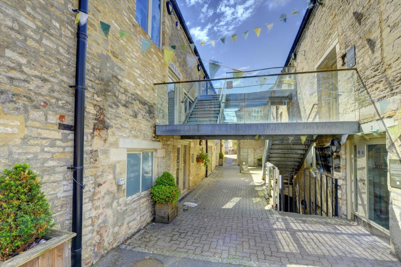 Glevum Lodge - 2 Bedroom Town Centre Apartment Cirencester Exteriér fotografie