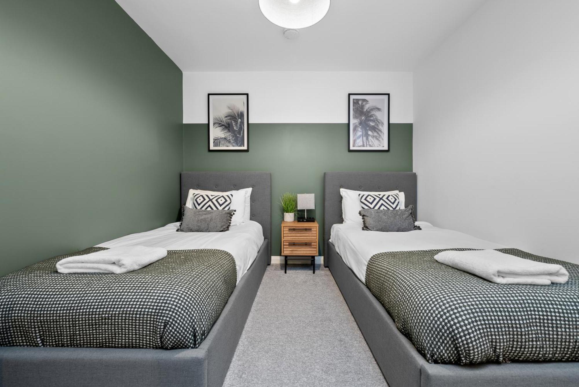 Glevum Lodge - 2 Bedroom Town Centre Apartment Cirencester Exteriér fotografie